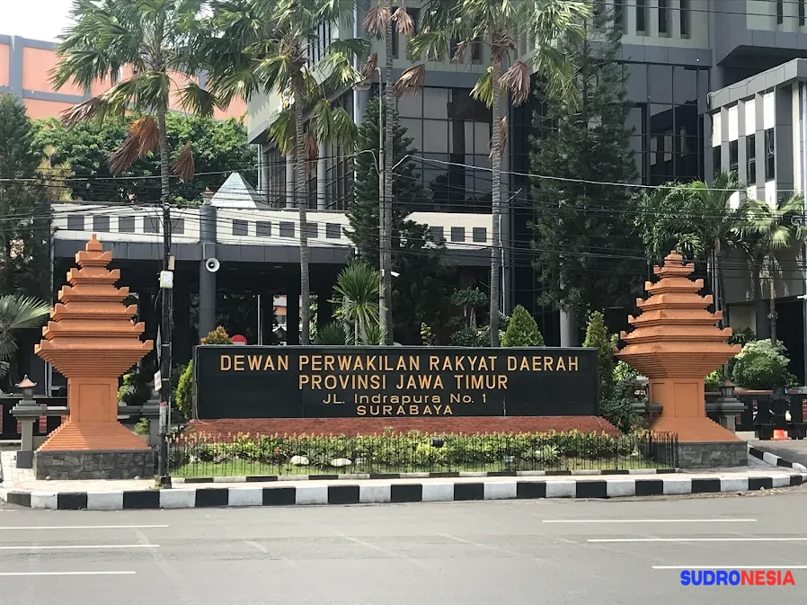 Tidak Kunjung ditahan. KPK tidak memiliki keberanian dalam menangkap 21 tersangka Hibah Jatim