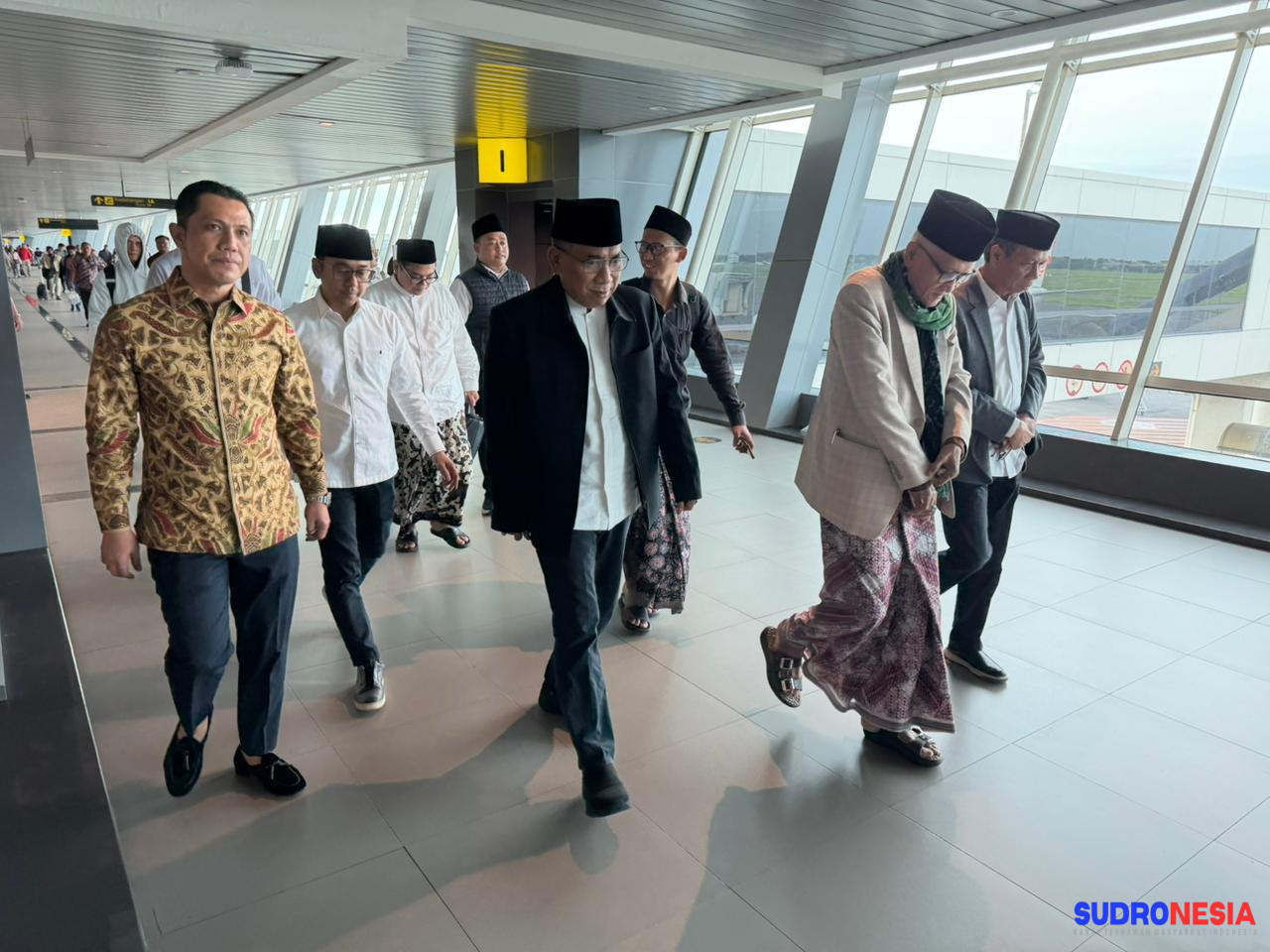 si Batik Dibalik Pertemuan Ulama Besar “Simbol NU Bersatu, Indonesia Maju”